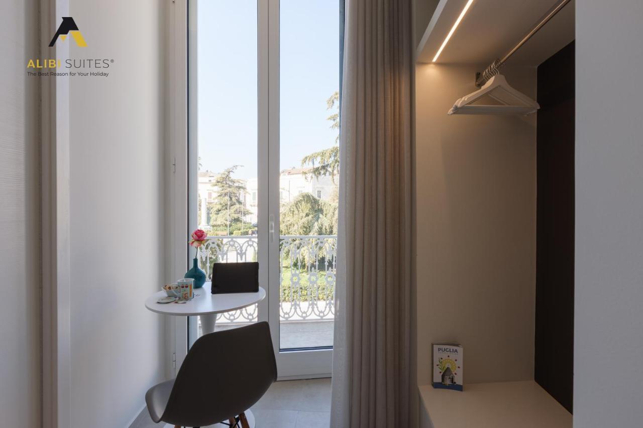 Alibi Suites Suite Museum: Gioiello Con Vista Sul Museo Archeologico Nazionale, Letto E Doccia Con Cromoterapia, Smart Tv, Wifi E A/C Ruvo di Puglia Kültér fotó